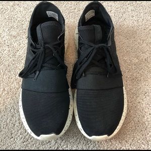 💎SOLD💎Women’s tubular adidas